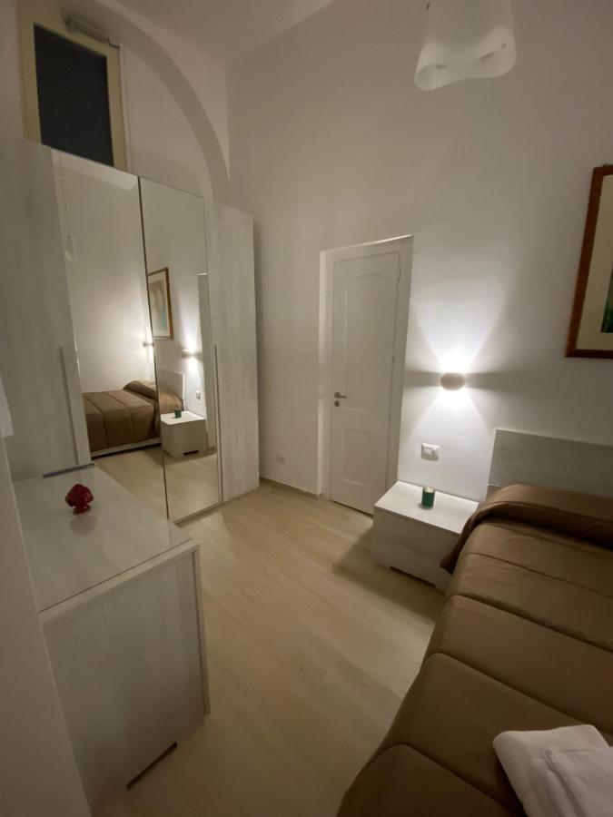 A Casa Di Frida Hotel Lecce Exterior photo